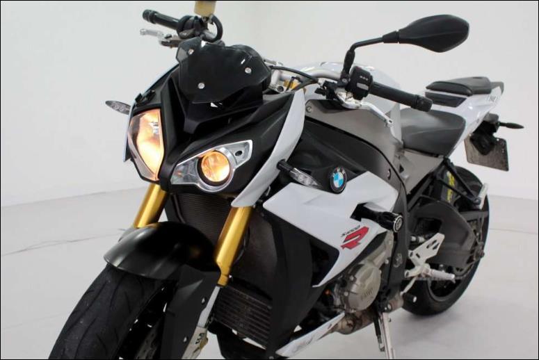 BMW S 1000 R BMW S 1000 R