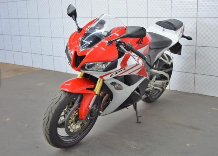 HONDA CBR 600 RR HONDA CBR 600 RR
